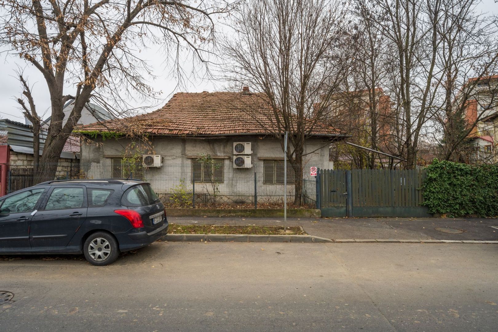 OPORTUNITATE TEREN ZONA DE NORD JANDARMERIEI - SISESTI - Poză 1