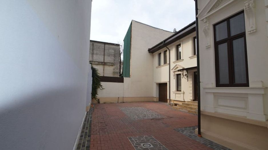 CASA 16 CAMERE FOSTA AMBASADA -CALEA VICTORIEI -6 LOCURI DE PARCARE - Poză 9