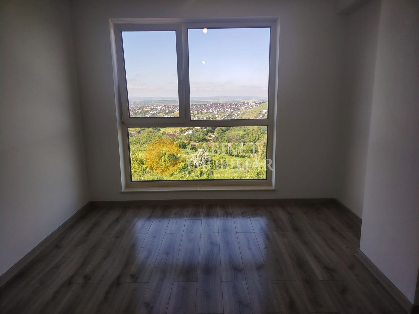 Apartament 2 Camere Decomandat + Parcare Subterană – Copou - Poză 3