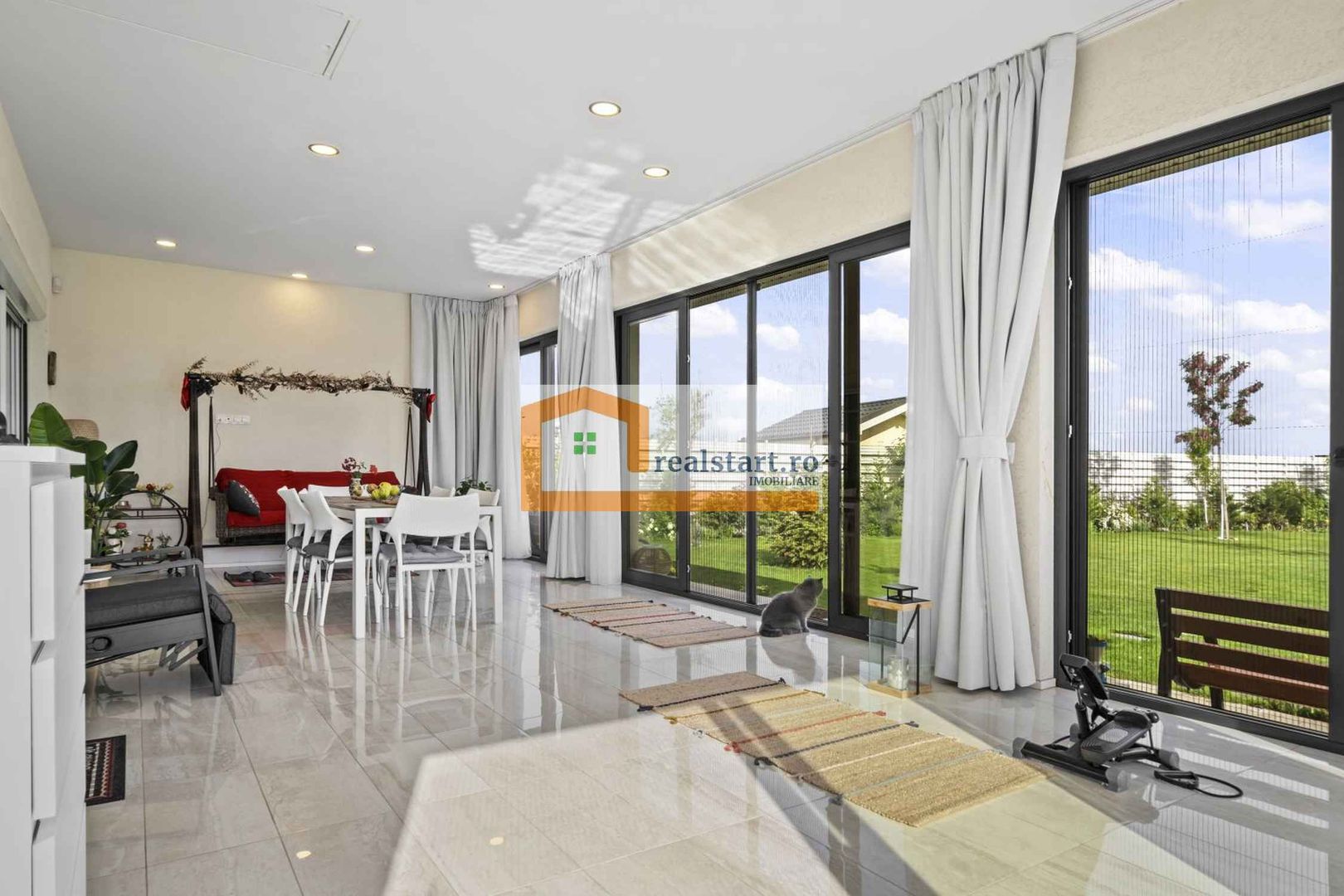 Langa Padure, Vila P+Pod , 1500mp teren,  terasa 40mp,  complex securizat - Poză 35