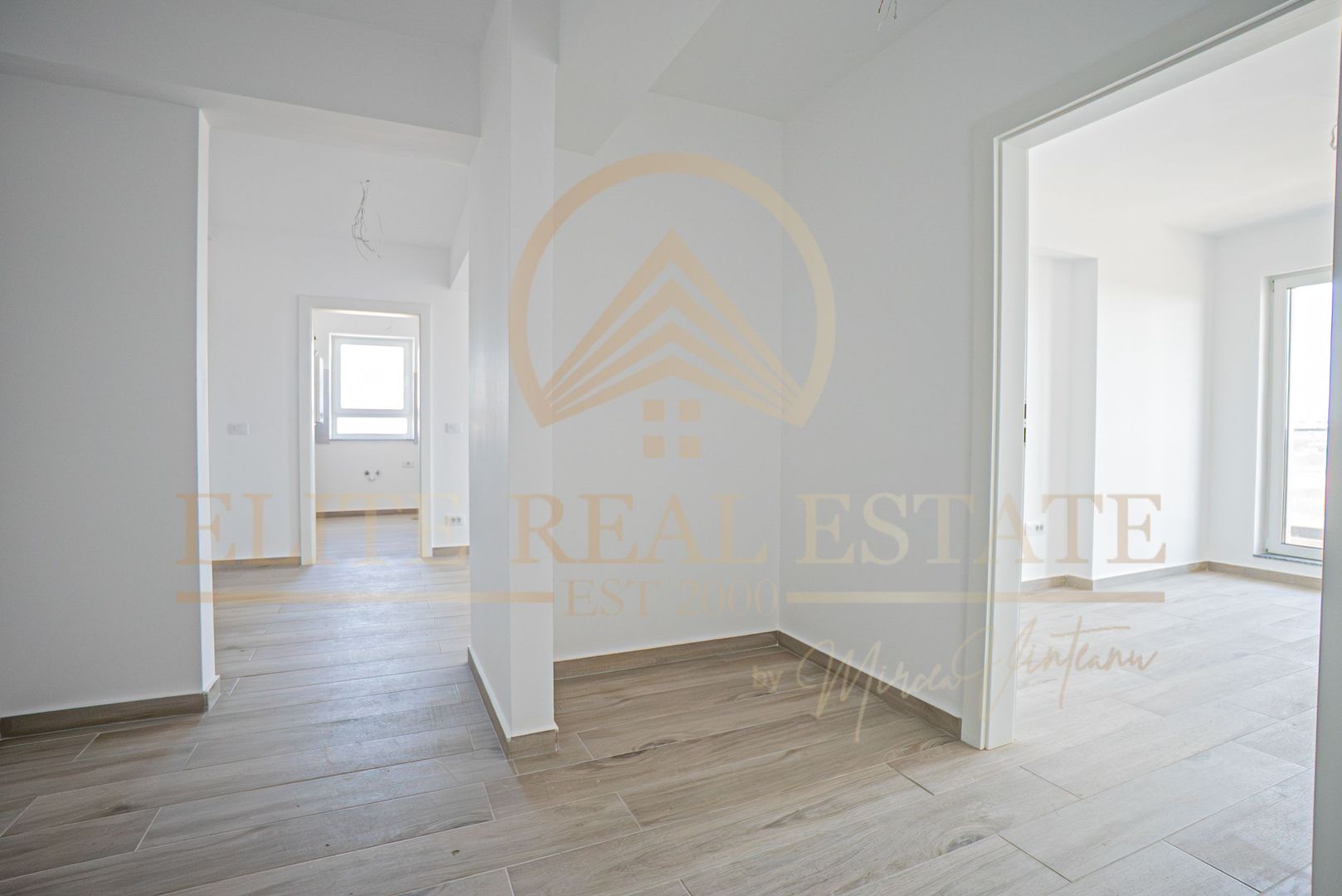 Aartament 3 camere - Bucatarie Separata - Parcare Inclusa - Poză 10