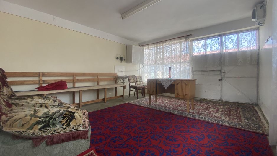 Vanzare casă cu potențial rezidențial și comercial în Pucioasa -441 mp - Poză 30