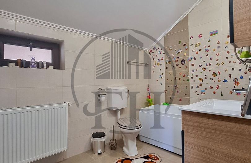 VANDUT/ SOLD - Casa / Vila de vanzare Valu lui Traian - Poză 19