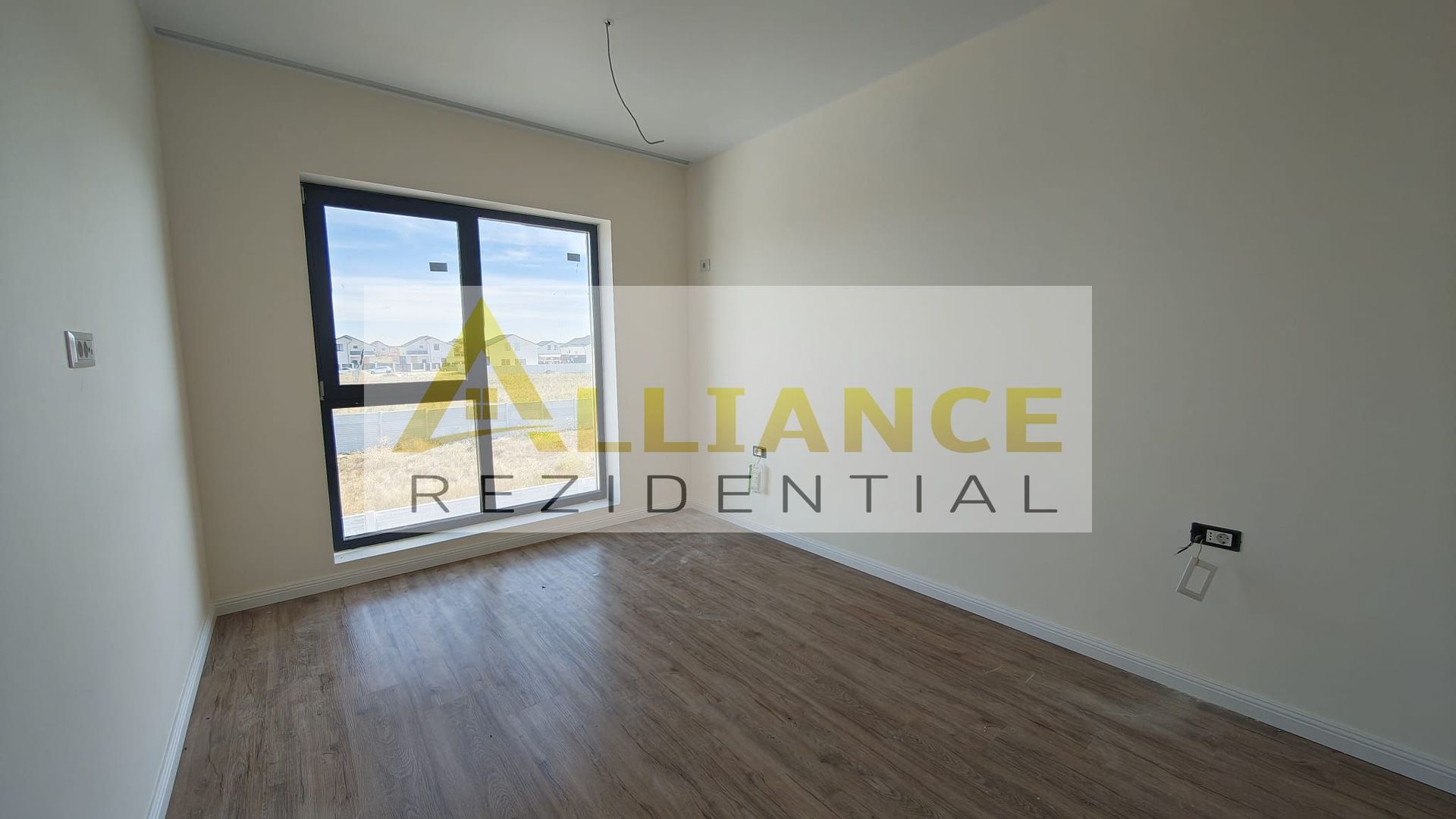 Vila individuala in zona Miorita | 4 camere | Teren 300 mp - Poză 10