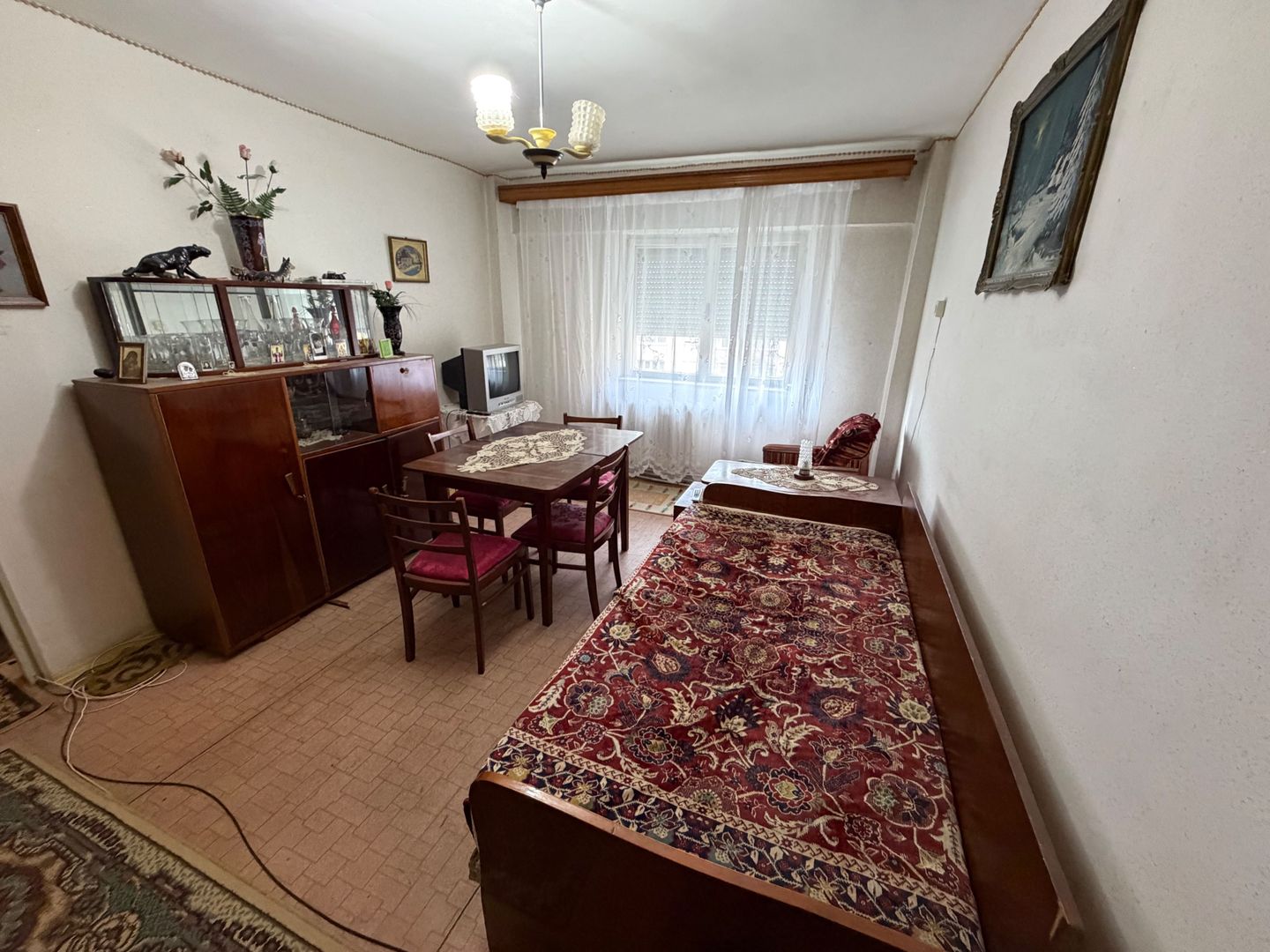 Apartament 4 camere,  etaj 3 - Cugir - Poză 1