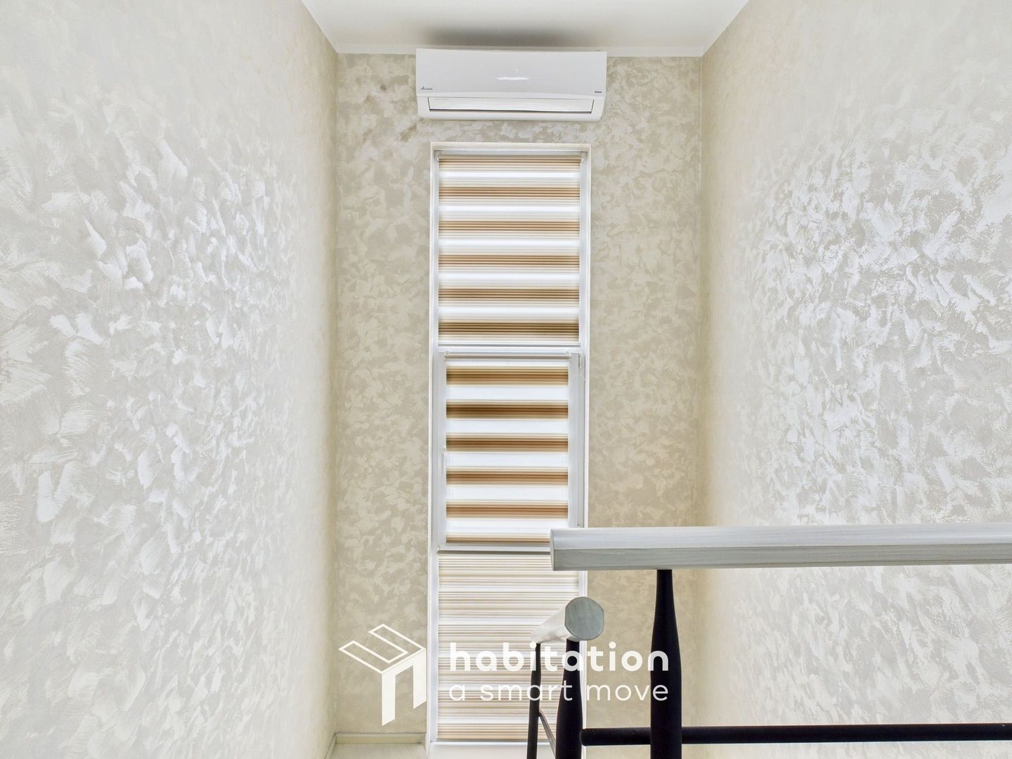 Casă patru camere în locație privilegiatǎ în Dumbrăvița - Poză 12