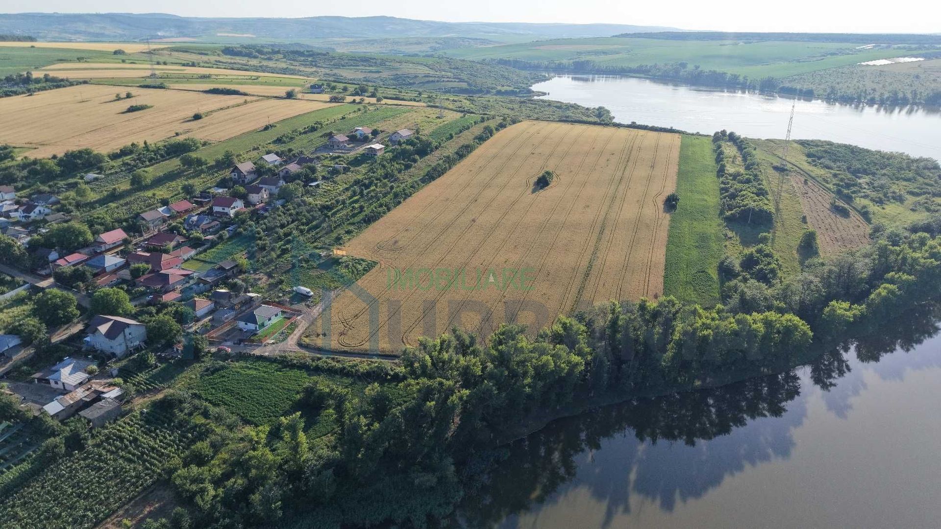 Loturi de casă lângă Lac Dumbrava/CIurbești, aproape de Iași, cu utilități, negociabil - Poză 3