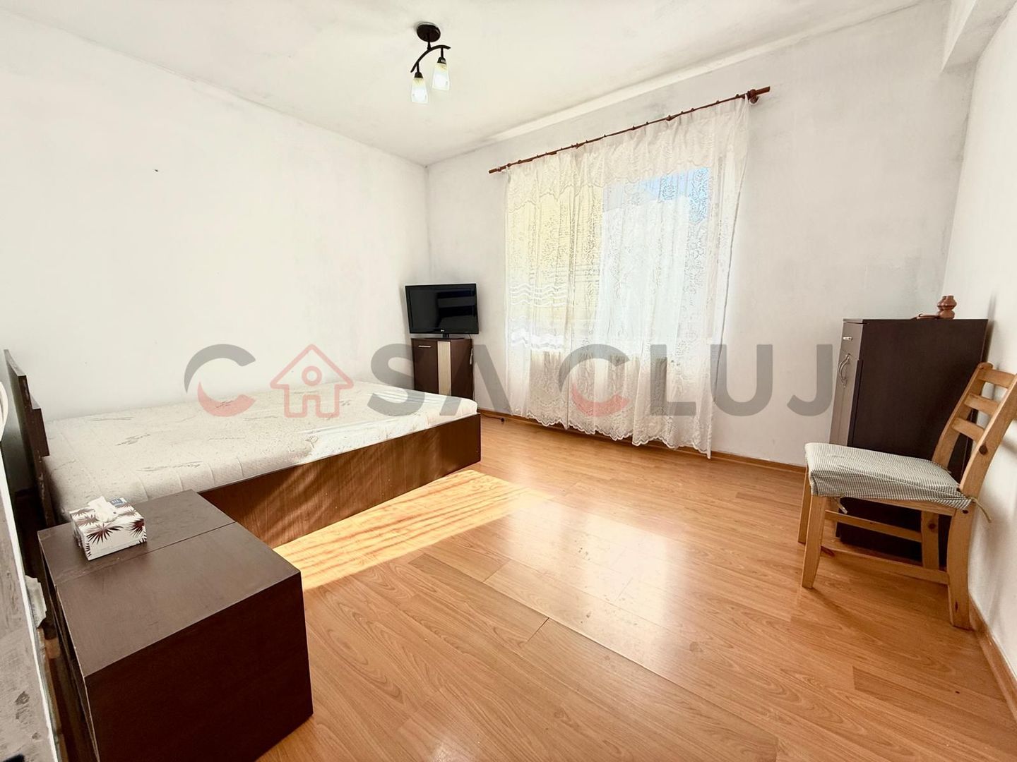 2 camere, decomandat, etaj intermediar, parcare, "La terenuri" - Poză 2