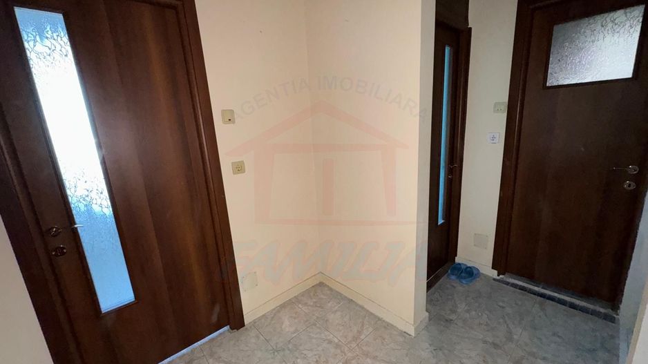 47.900 euro APARTAMENT LIBER, doua camere, decomandat,  Micro17 - Poză 1