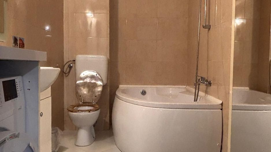 Apartament 2cam, decomandat, centrala proprie, parcare privata, metrou - Poză 13