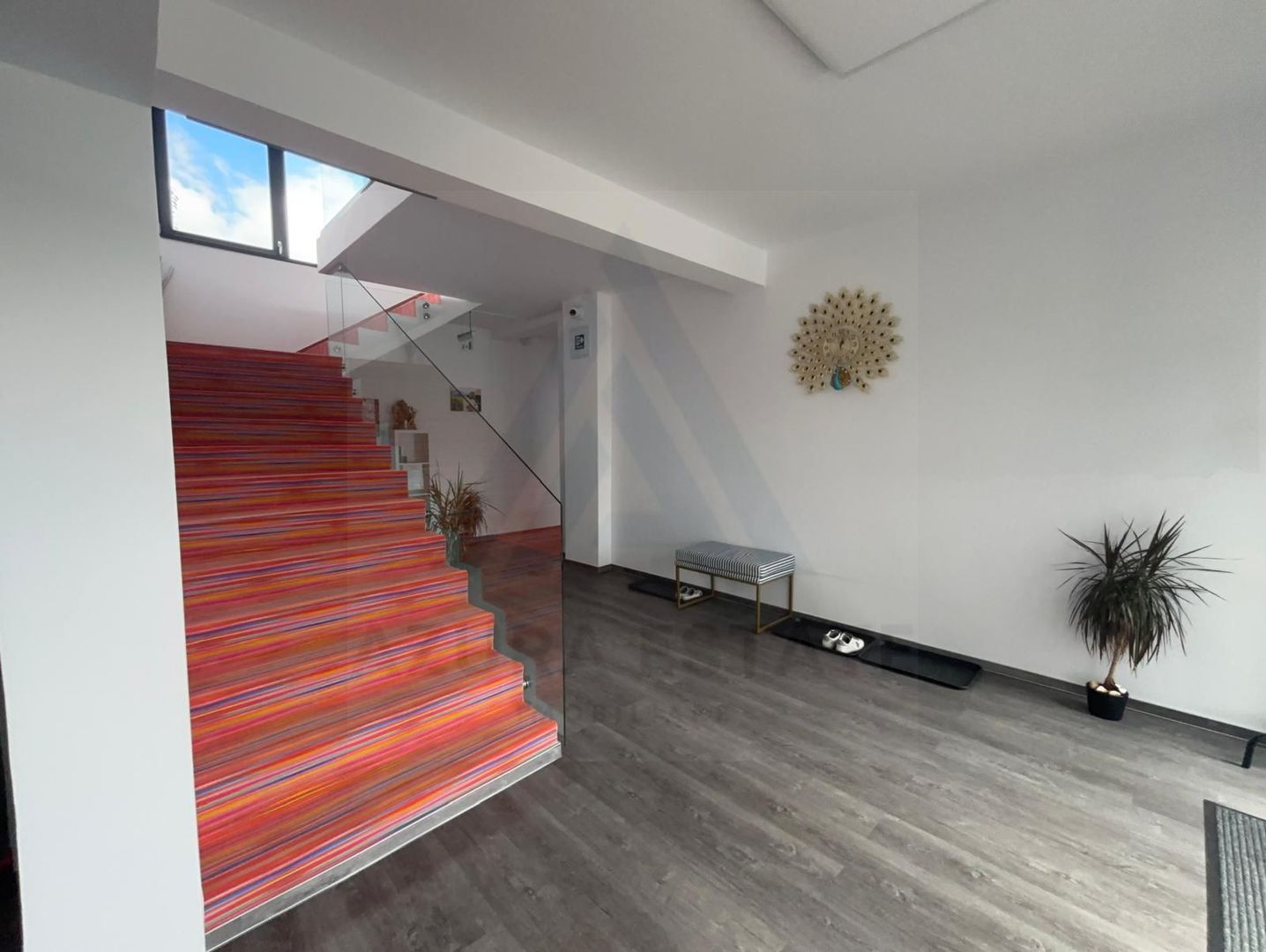 Pensiune PREMIUM 10 camere și Casă Individuală Valea Avrigului 4.600mp - Poză 15