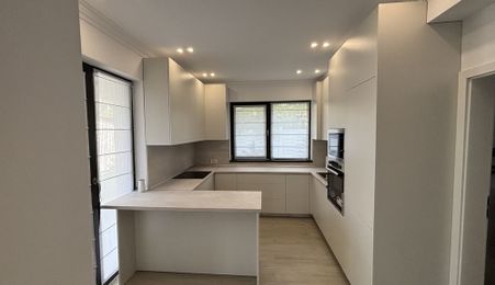 Inchiriez casa Otopeni ( prima inchiriere)