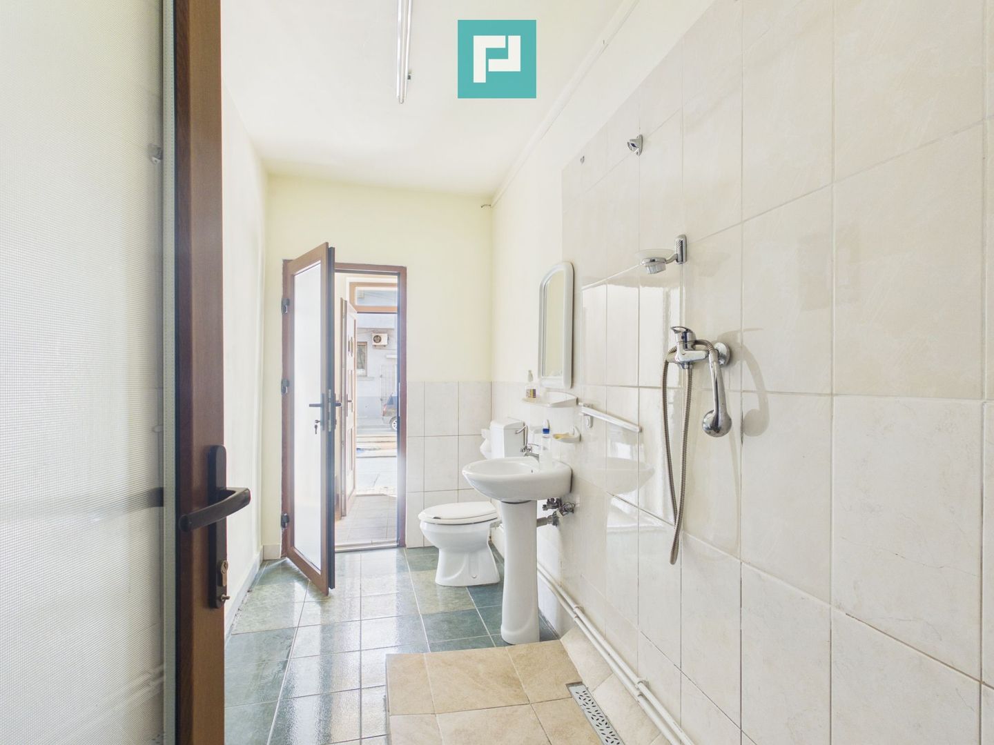 Spațiu central birou/locuință – Str. Primăriei - Poză 11