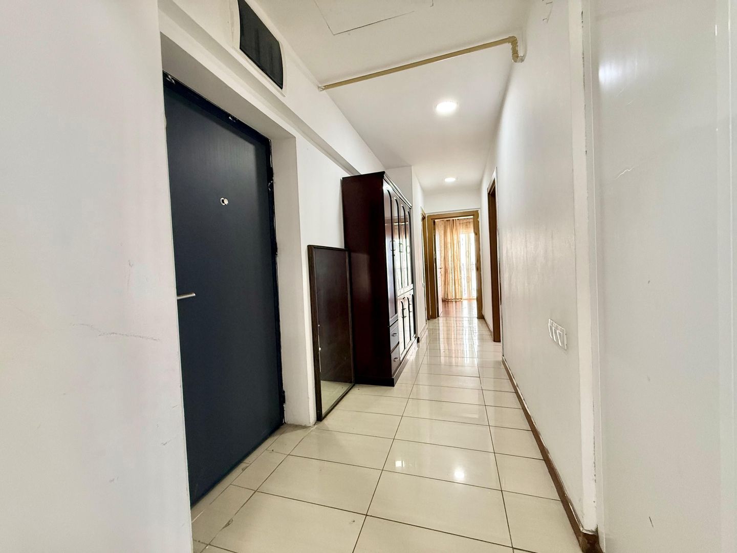 COSMOPOLIS - Apartament cu 3 camere semimobilat cu 2 locuri de parcare - Poză 8