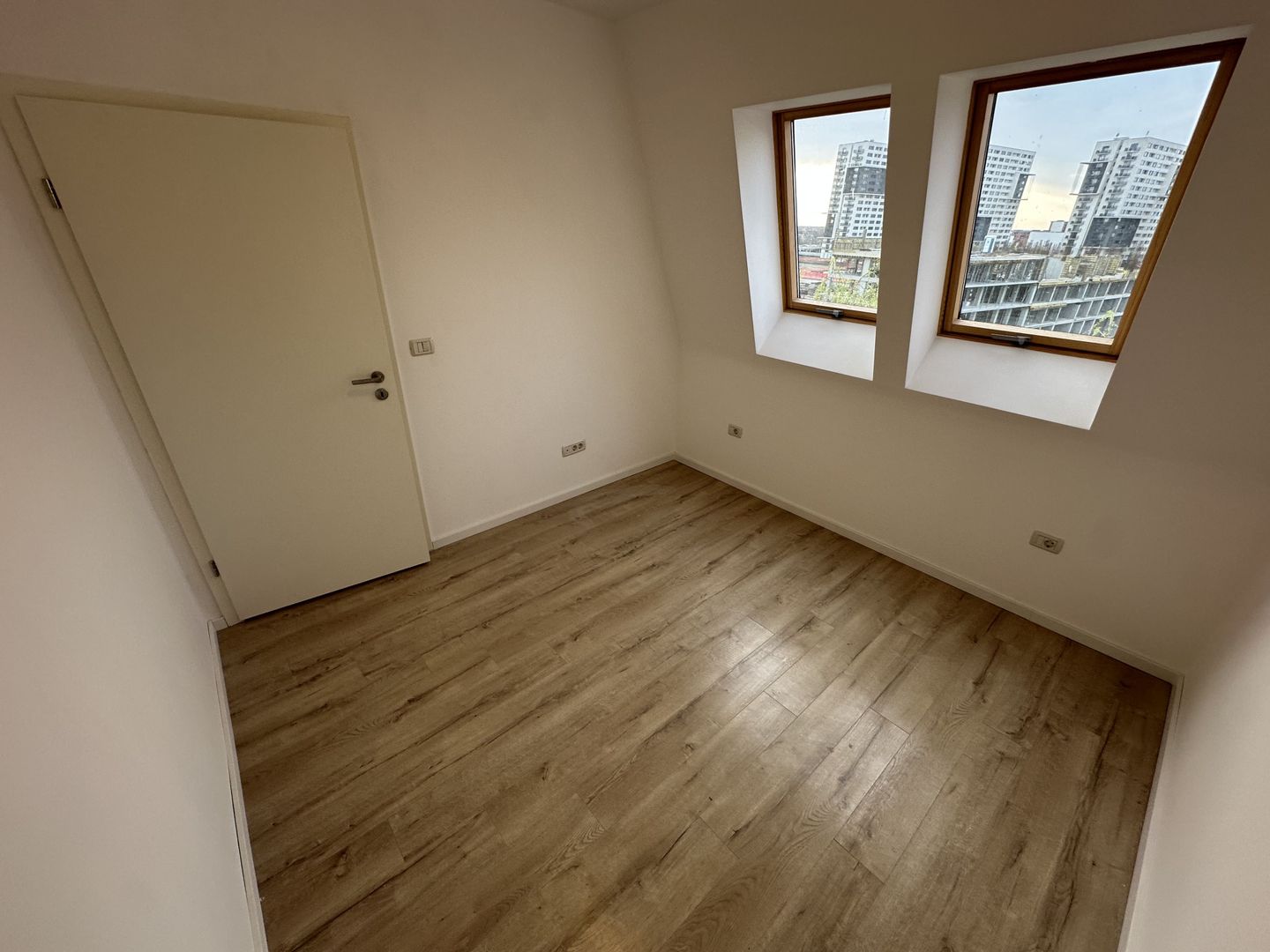 Apartament 1 camera la Mansarda zona Bucovinei - Poză 7