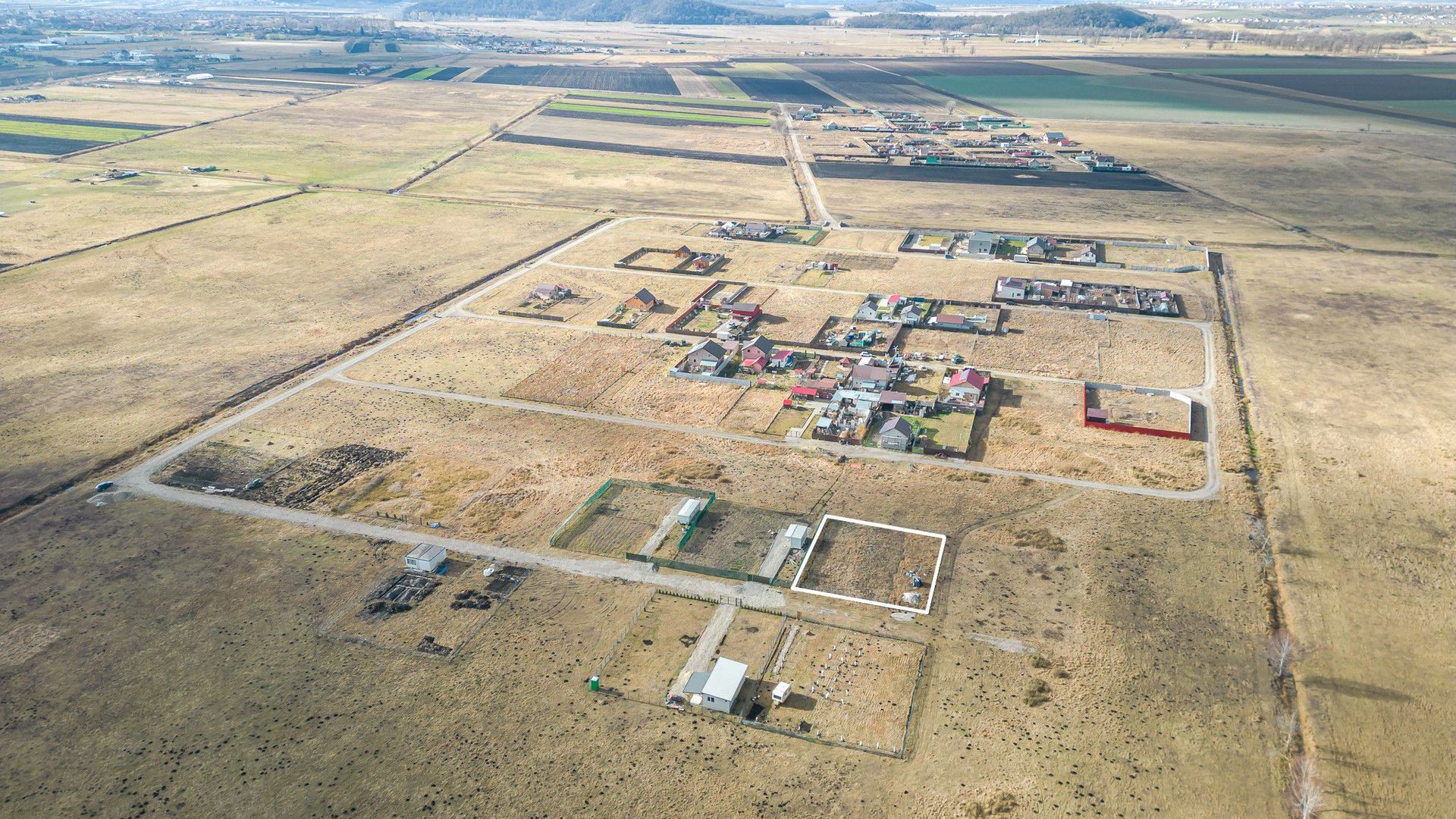 Teren intravilan in Harman, ingradit - Poză 2