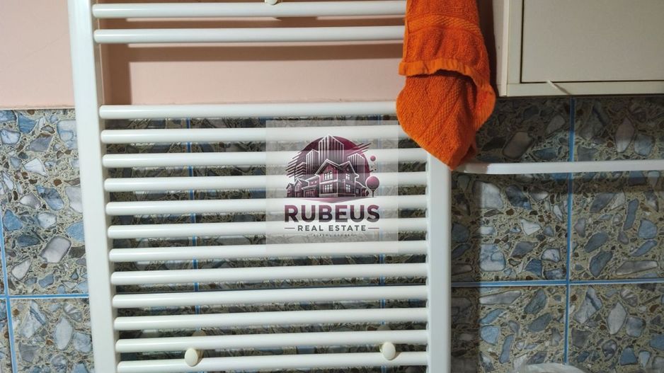 Garsonieră intimă, central Orșova, spre Dunăre – ideal investiție - Poză 12