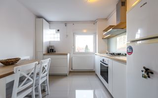 Apartament cu 3 camere în Vlaicu - Poză 2