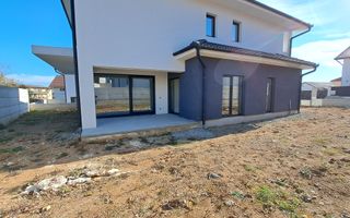 Casa Sibiu, Selimbar - 5 camere, 3 bai, garaj - - Poză 3