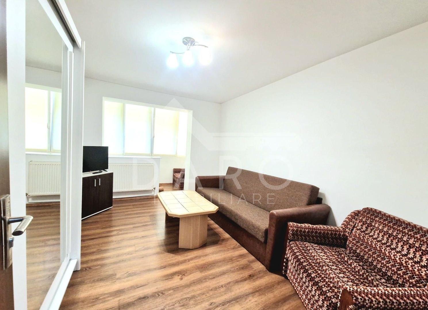 Inchiriez apartament cu doua camere in Cartierul Dambu - Poză 1