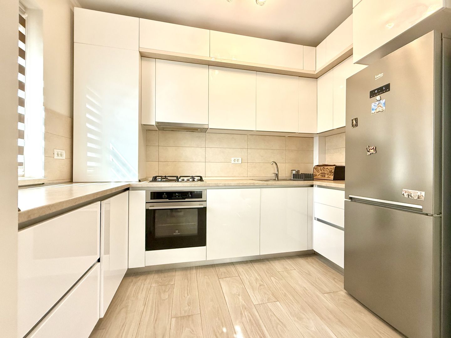 De închiriat apartament 3 camere cu gradină în Dumbrăvița - Poză 6