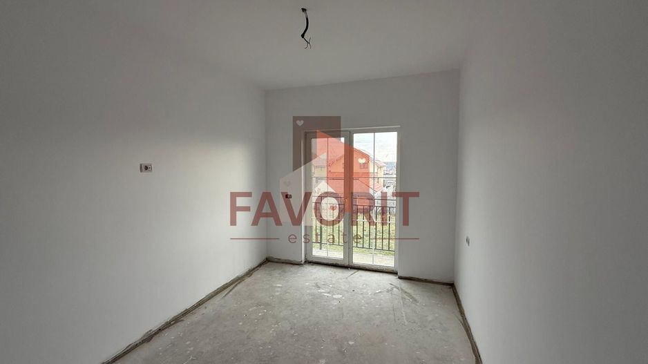 Duplex in Sanandrei | Toate utilitatile | 2 bai | Poarta acces auto | - Poză 5