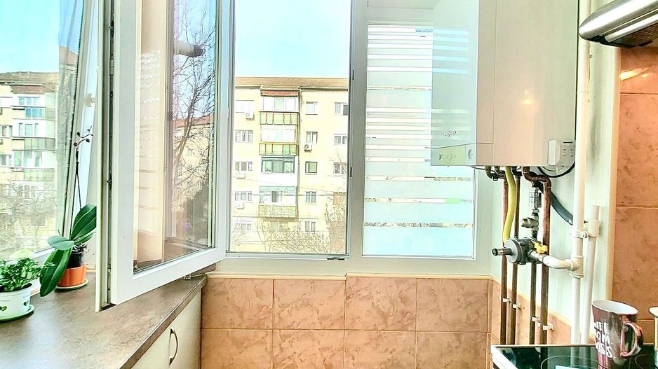 Lipovei | 3 Camere | Decomandat | Etaj Intermediar. - Poză 9