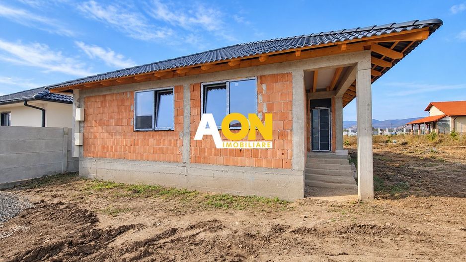 Casa 4 camere cu predare la cheie, 458 mp teren, Partos - Poză 2