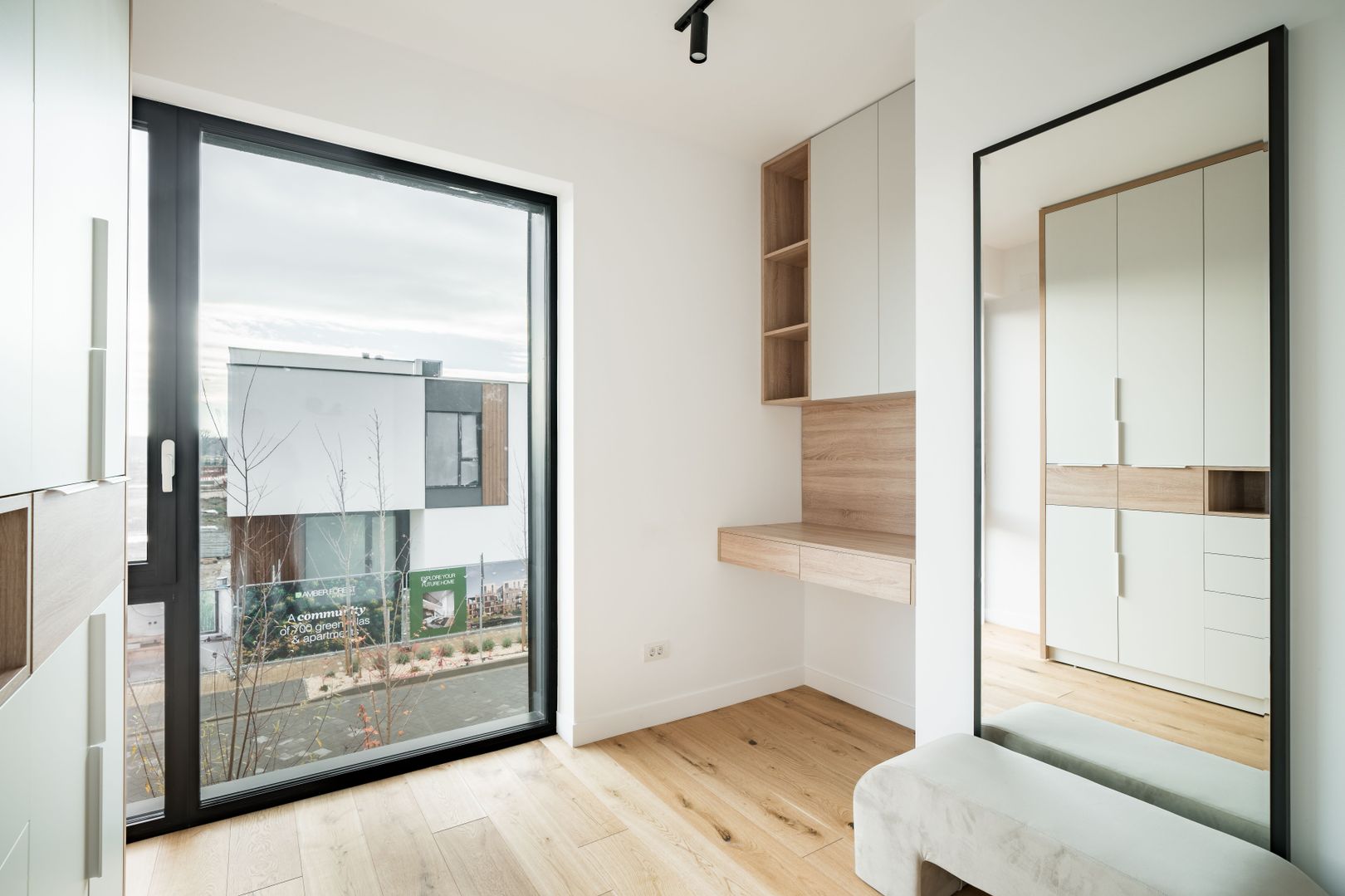 Vila tip UV03 mobilata partial in Amber Forest-prima inchiririere - Poză 12