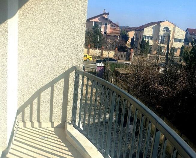 Garsonieră spațioasă luminoasă și plină de potențial în inima Piperei - Poză 4