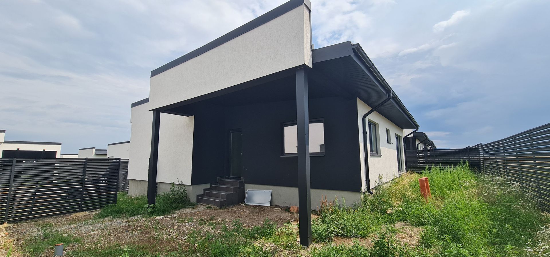 Casa individuala 3 camere finalizata/intabulata Cartier Izvor Tarlungeni Brasov - Poză 2