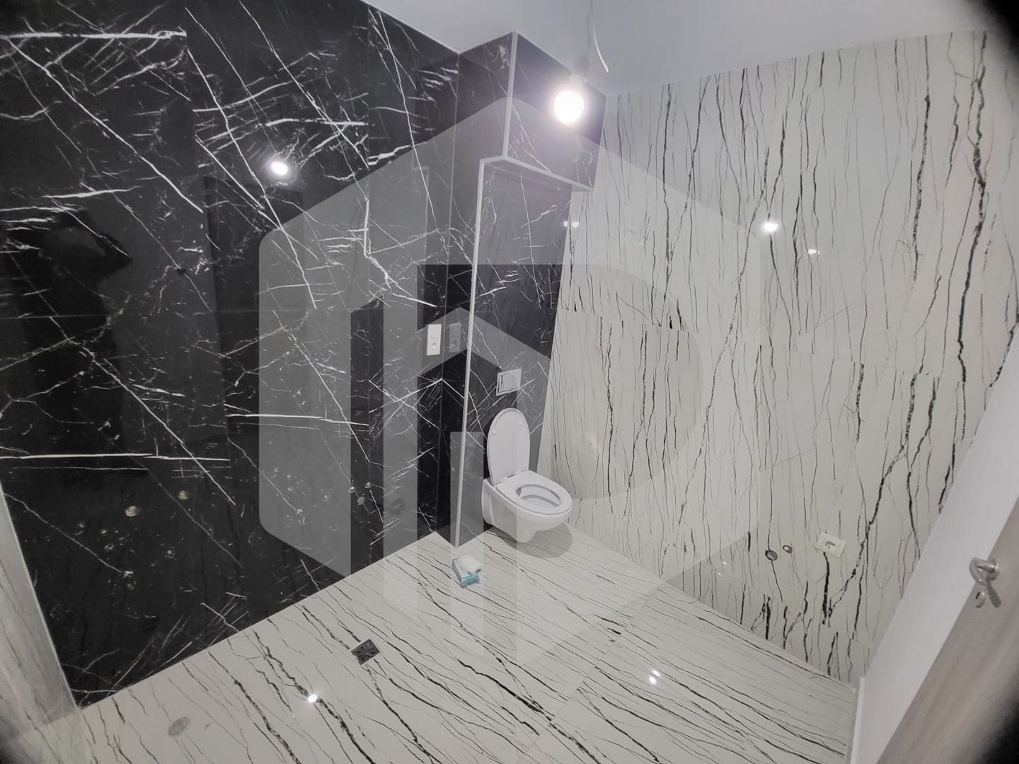 Calea Surii Mici | Apartament 3 camere - La Cheie - Intabulat - Poză 1