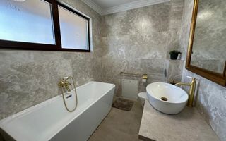 Casă modernă de închiriat Dezmir ansamblu privat - Poză 10