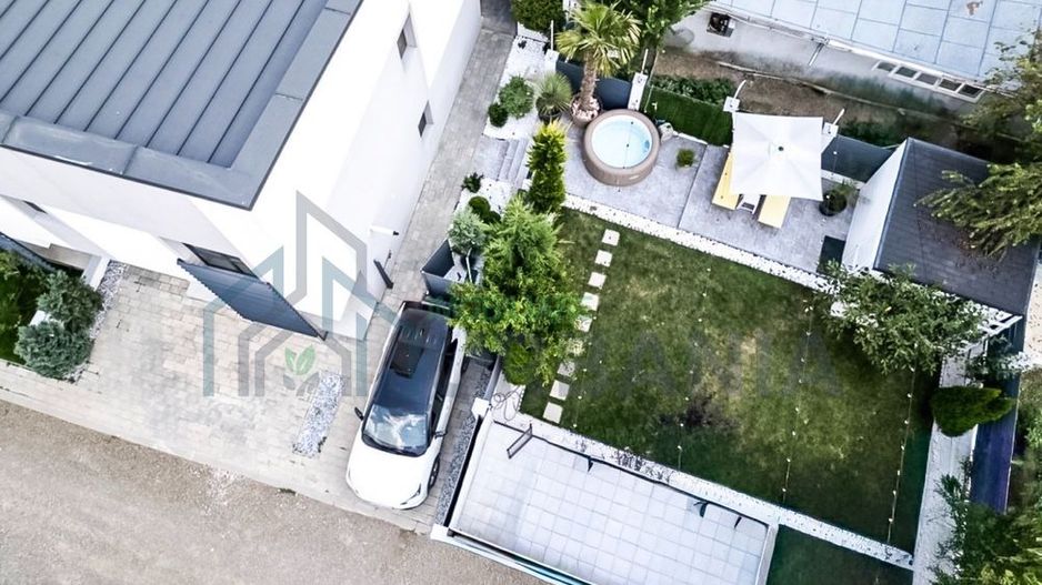 Casa tip duplex de vanzare pe strada Podisului, zona Platoul Insorit, Iasi - Poză 1