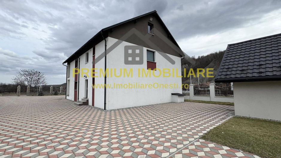 Vila la 13 km de Onesti - Poză 35