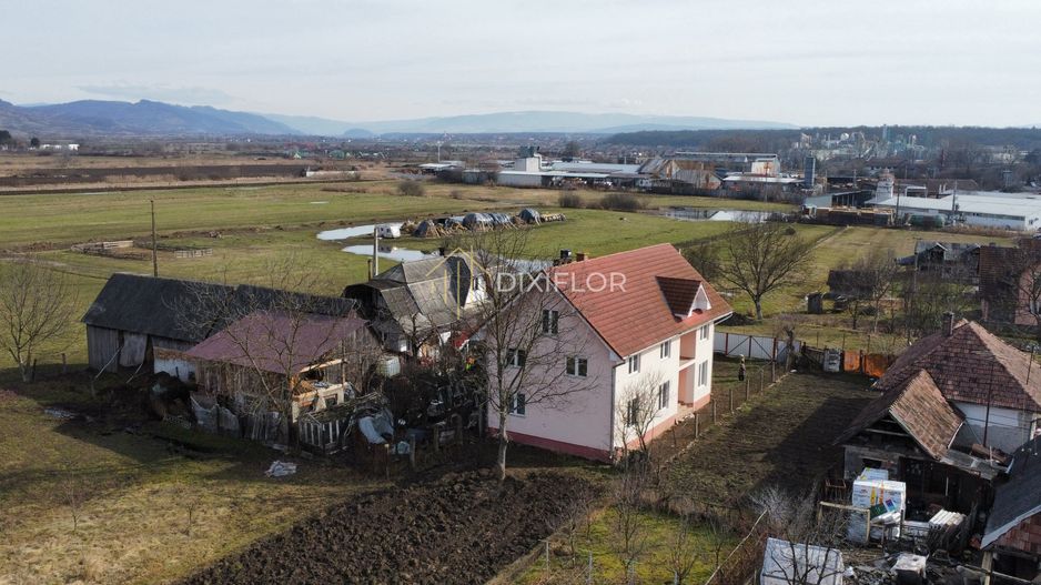 Casa unifamilială cu teren generos - Poză 2