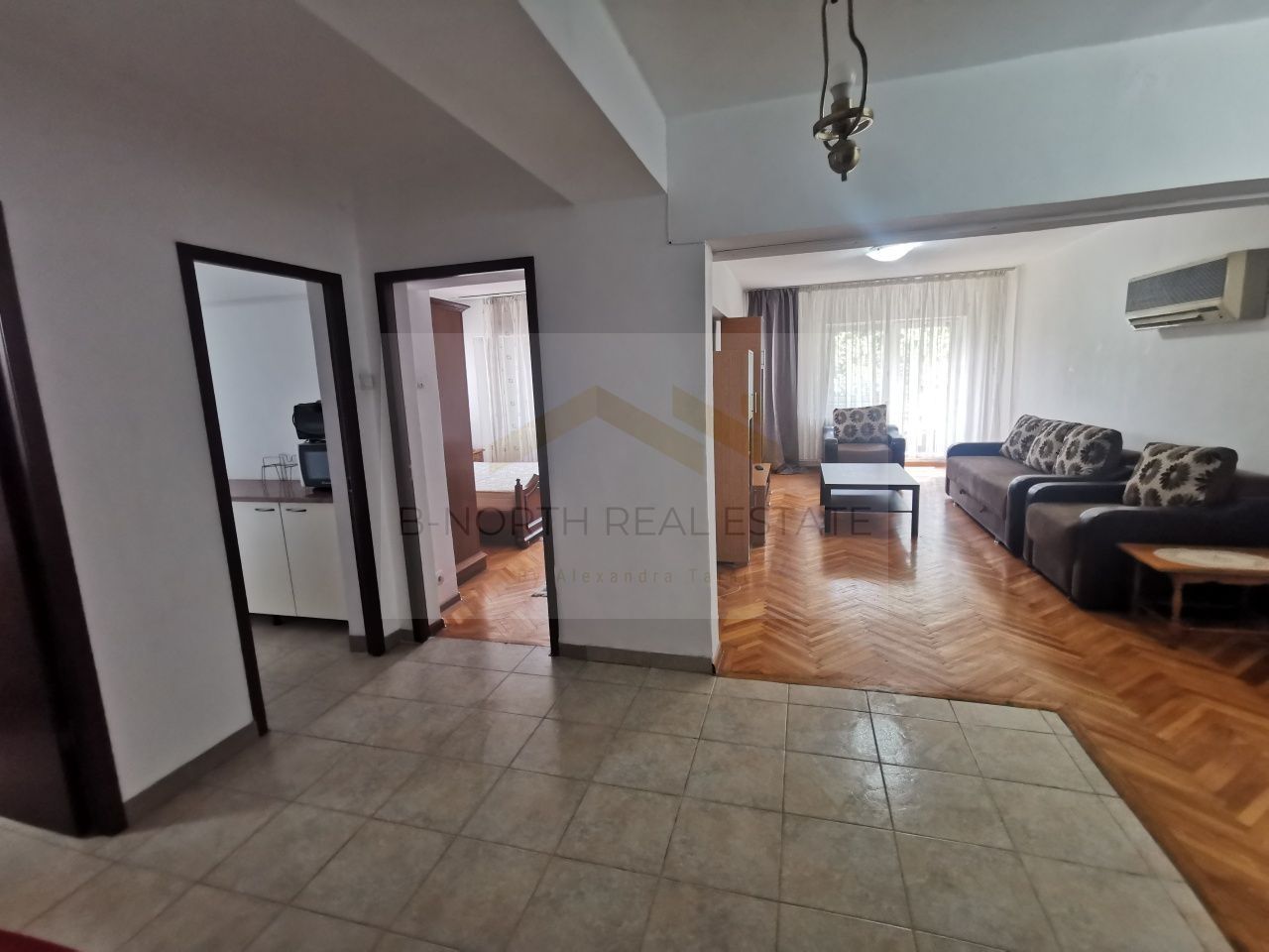 Apartament 2 camere de închiriat | Bulevardul Unirii 33 | Vedere la bulevard - Poză 1