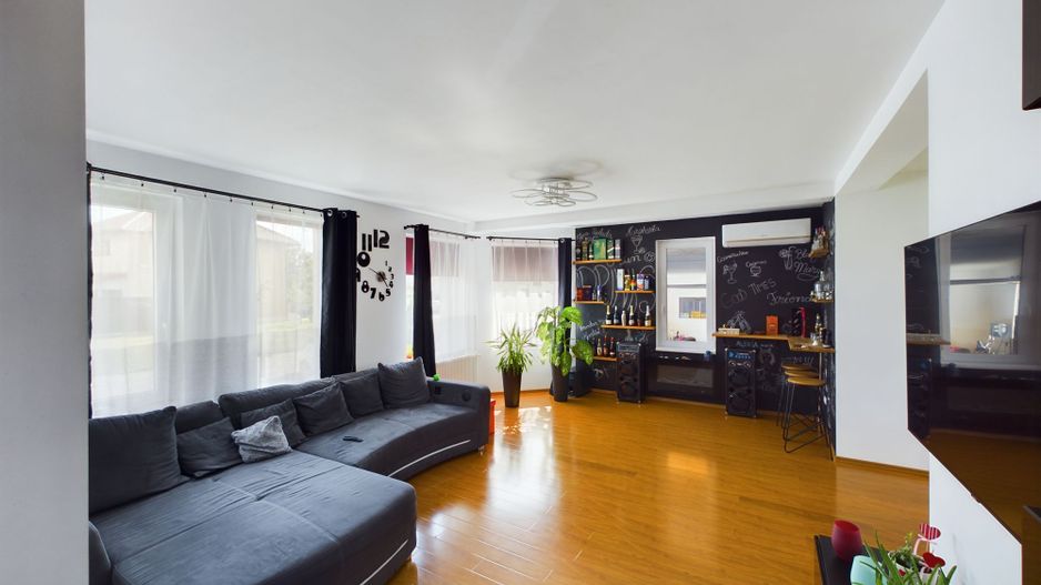 Casă la cheie în cartierul Westfield - Poză 4