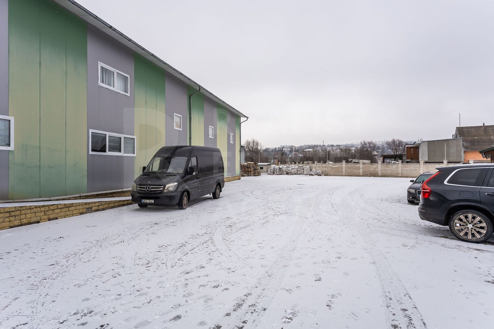 Vânzare, spatiu industrial, 2125 mp, strada Calarasilor, Călărași - Poză 3