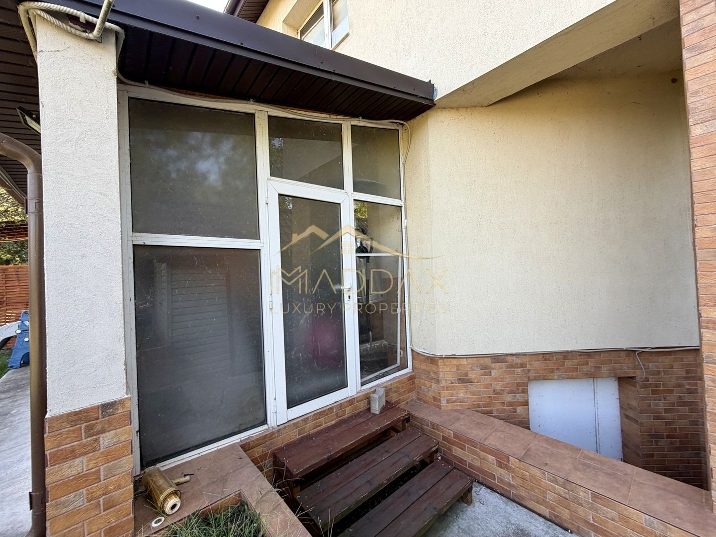 Vila cu 6 camere *485 mpc // *1.670mp teren* // 8 locuri parcare // Sisești - Poză 12