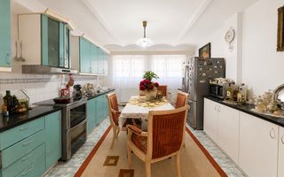 Casă D+P, stil neoclasic, 4 camere, garaj, str. Preparandiei, zona Boul Roșu - Poză 4