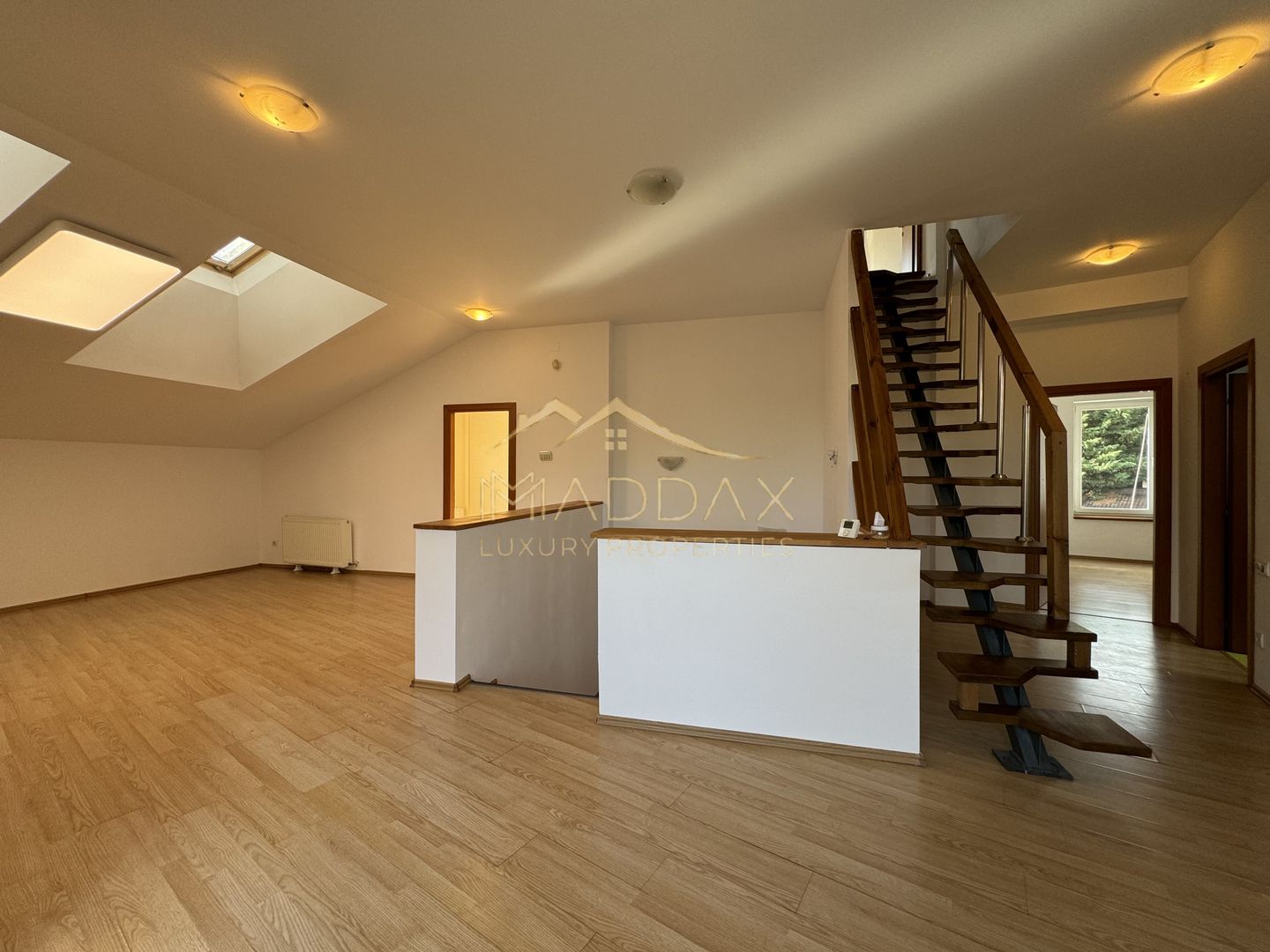 Vila Individuala 7 camere*Piscina*Teren 1000 mp / 8 parcari// Erou Iancu Nicolae - Poză 31
