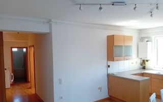 Apartament 3 camere balcon 5 mp si parcare privata zona Turnisor - Poză 3