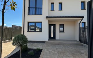 Casă tip duplex elegantă, cu finisaje moderne și priveliște panoramică - Poză 1