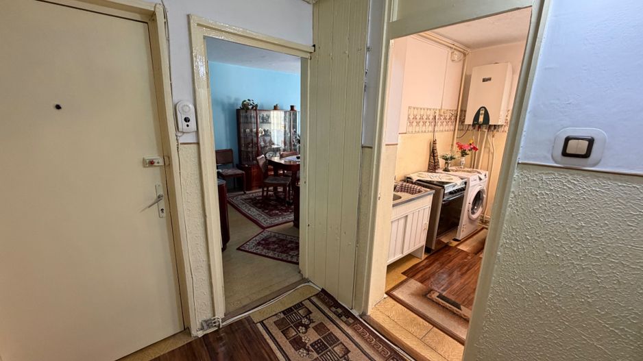 Apartament 2 camere, etaj 1 - zona Cetate - Poză 7