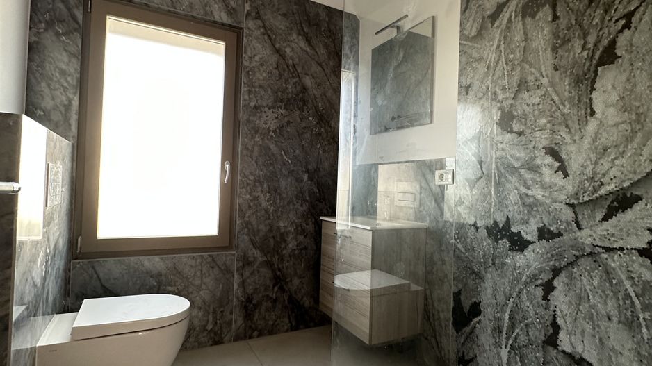 Casa cu 5 camere - Dumbravita - Poză 24