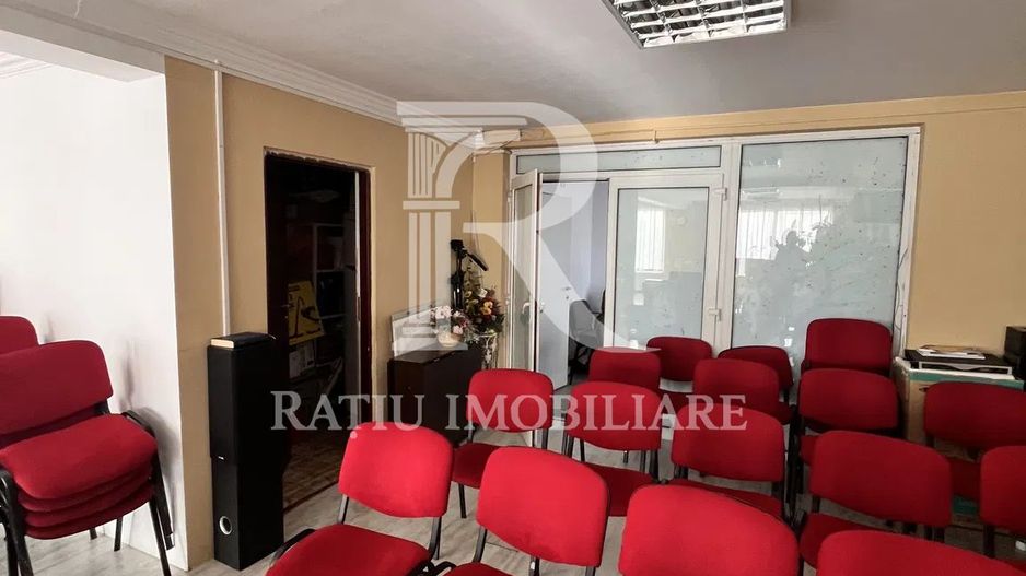 Spațiu comercial de închiriat | 140 mp | Etajul 1 | Bulevardul Decebal - Poză 2