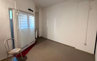 Spatiu stradal, parter