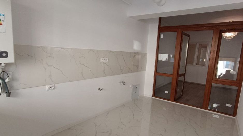 Apartament 3 camere in Prelungirea Ghencea. Renovat de la 0 ! - Poză 10