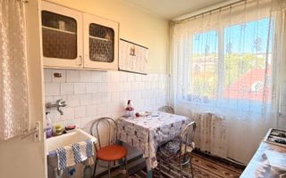 Apartament decomandat / etaj intermediar / Zona Grigorescu - Poză 10
